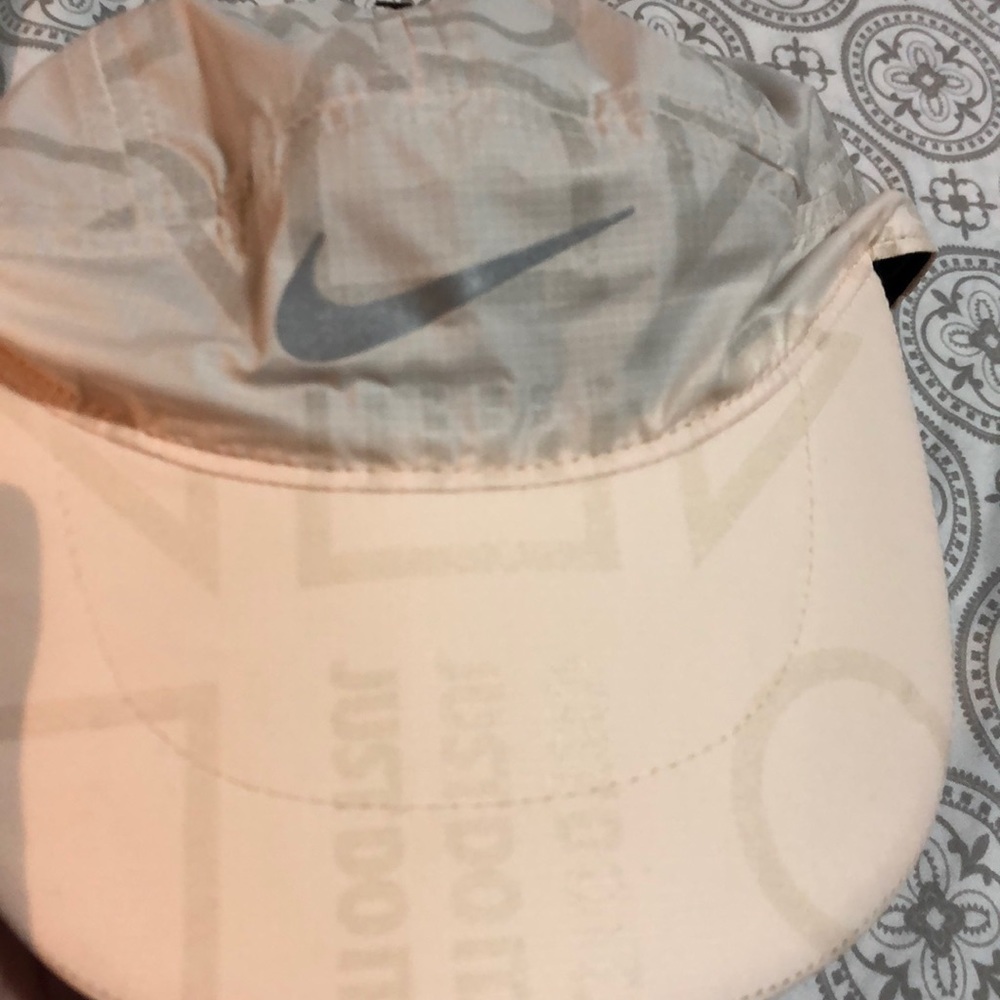 Nike Women’s Running Hat